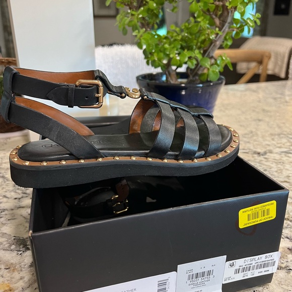 authentic COACH Giselle Leather size 6 Retail $195 - Picture 4 of 4